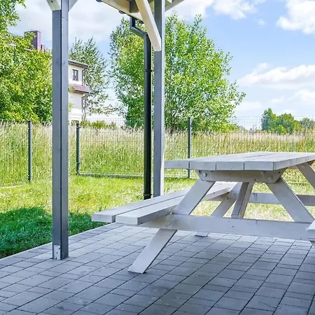 Holiday home Port Relaks Klimatyzowane Caloroczne W Rewalu *