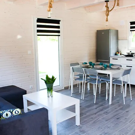 Port Relaks Klimatyzowane Caloroczne W Rewalu * レバル